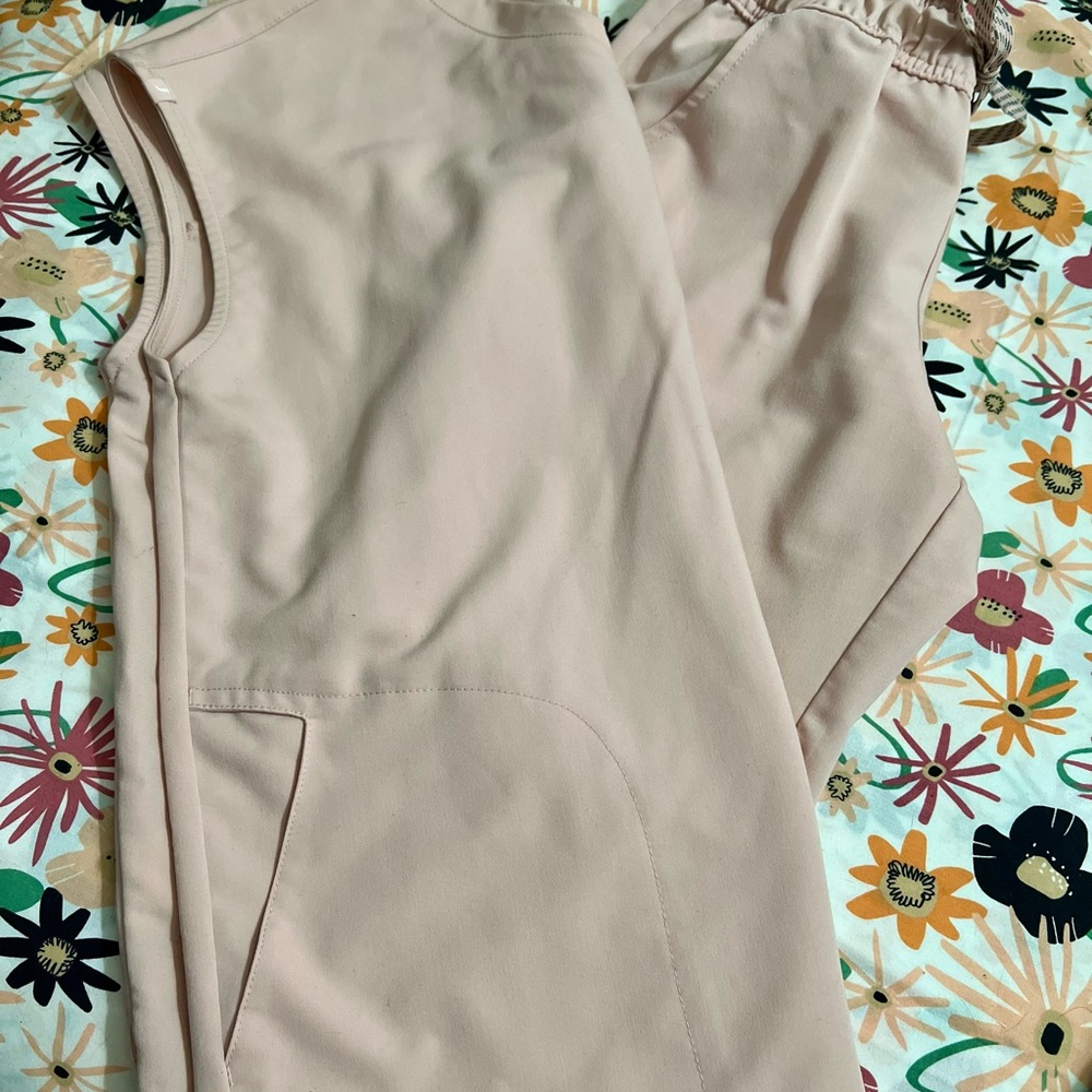 Jannuu pale pink set small top and small petite joggers